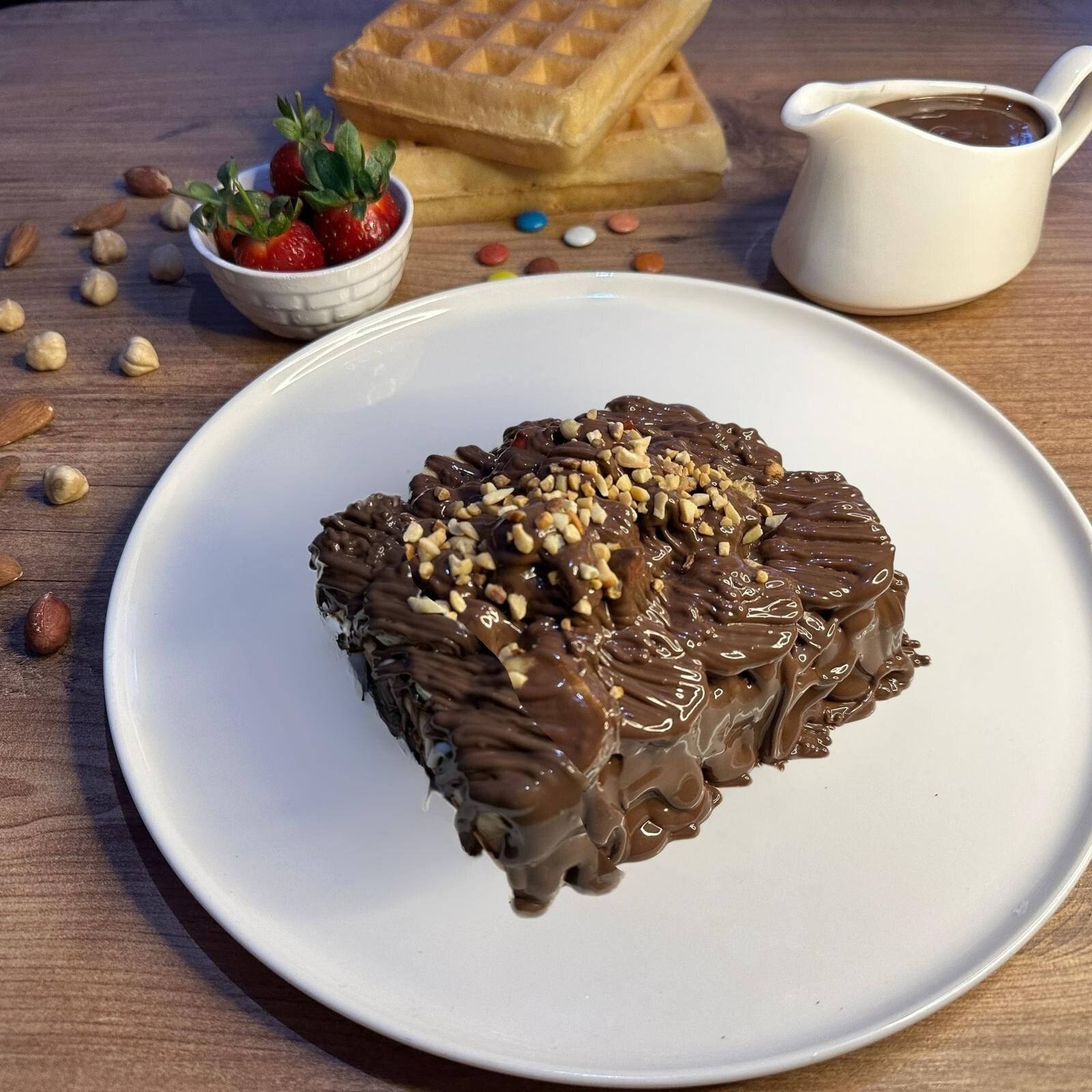 Çilekli Muzlu Çikolatalı Waffle(Orta)